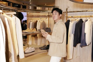 香奈儿发布全新手袋，TOD’S再现意大利夏日风光｜是日美好事物